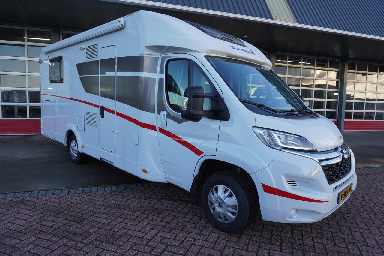 Foto van CAPRON T69L