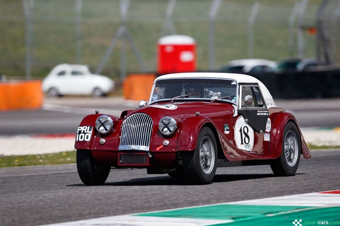 Foto van MORGAN 4/4 3000