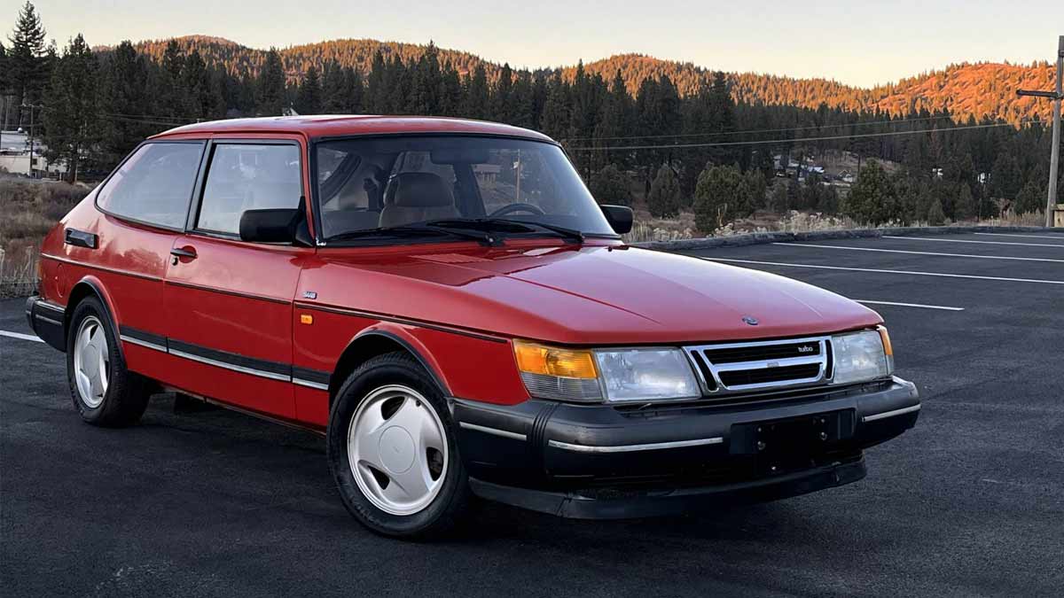 Foto van SAAB SAAB 900