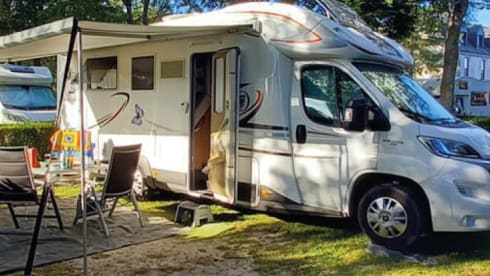 Foto van ELNAGH T-LOFT 581