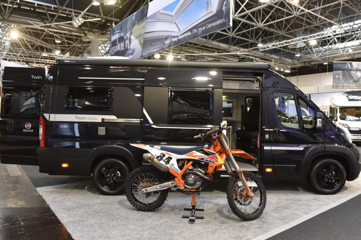 Foto van ADRIA TWIN 640 SGX