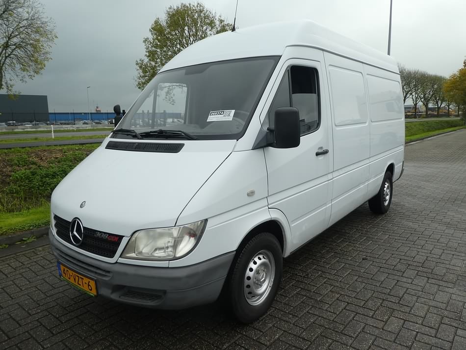 Foto van MERCEDES-BENZ 308 CDI