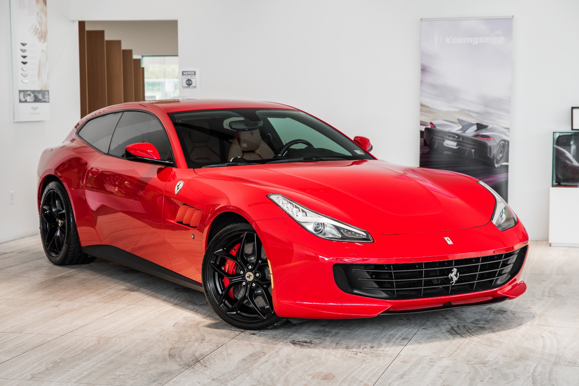 Foto van FERRARI GTC4LUSSO