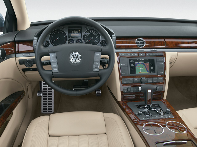 Foto van VOLKSWAGEN PHAETON