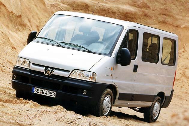 Peugeot Boxer 330mh 2.8hdi  2004 - voorkant
