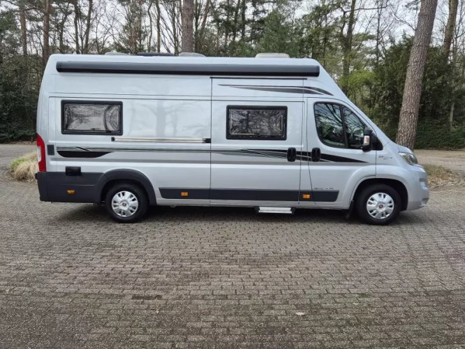 Foto van FONT VENDOME DUOVAN
