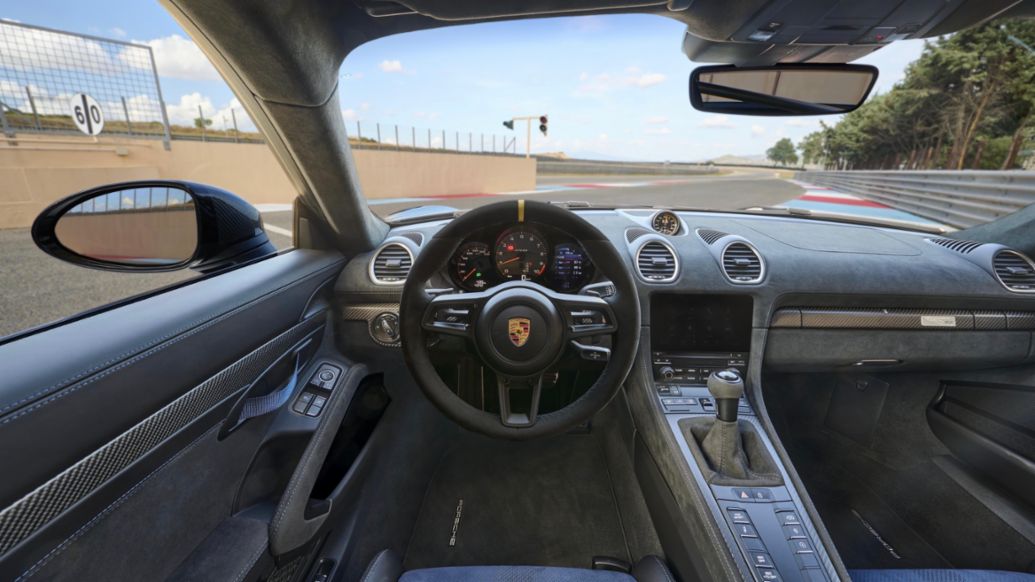 Foto van PORSCHE 718 CAYMAN GT4 RS