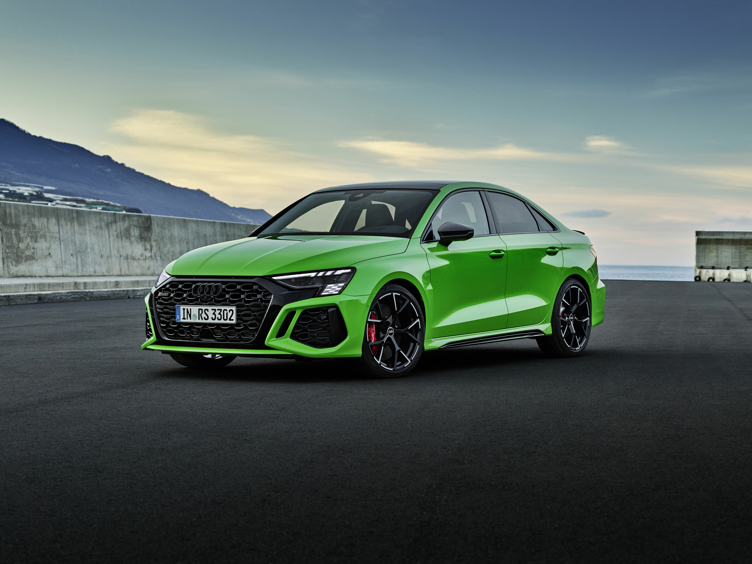 Foto van AUDI RS 3 LIMOUSINE