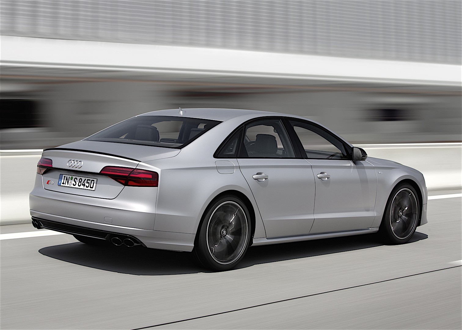 Foto van AUDI S8 PLUS