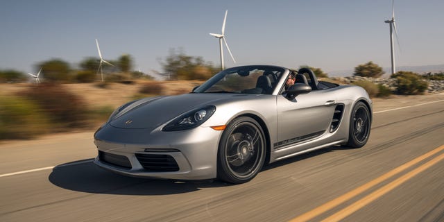 Foto van PORSCHE 718 BOXSTER T