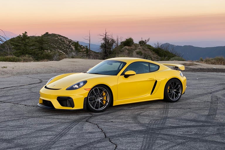 Foto van PORSCHE 718 CAYMAN GT4