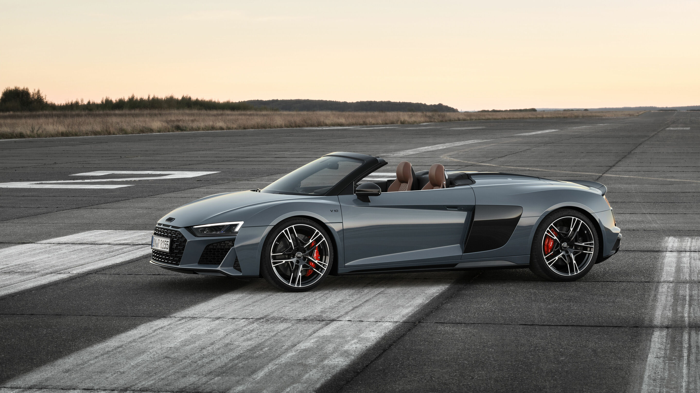 Foto van AUDI R8 SPYDER