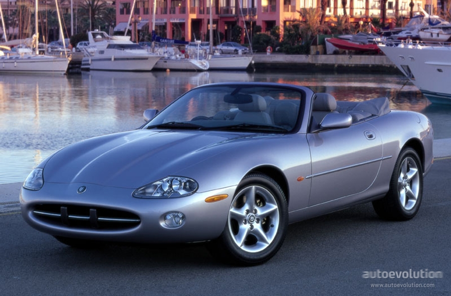 Foto van JAGUAR JAGUAR XK8 CONVERTIBLE