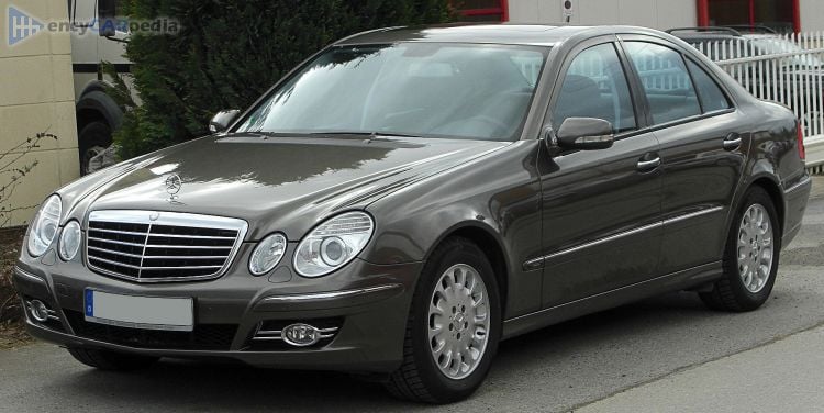 Foto van MERCEDES-BENZ 211 CDI