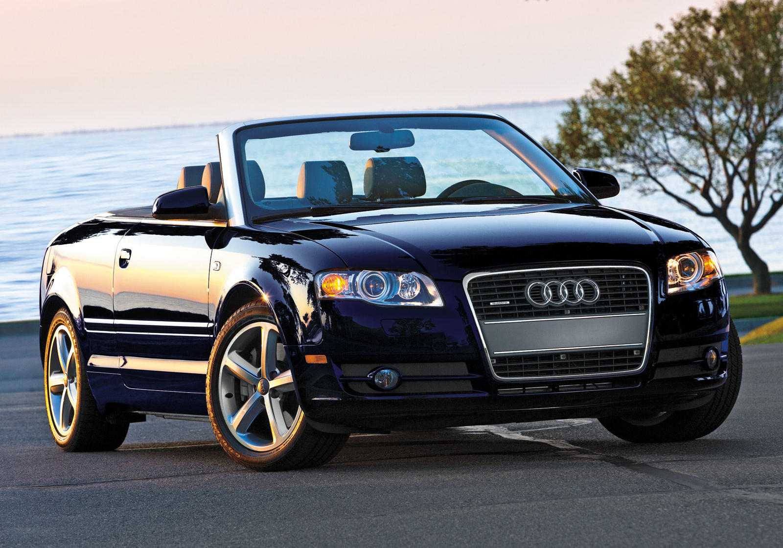 Foto van AUDI AUDI A4 CABRIOLET