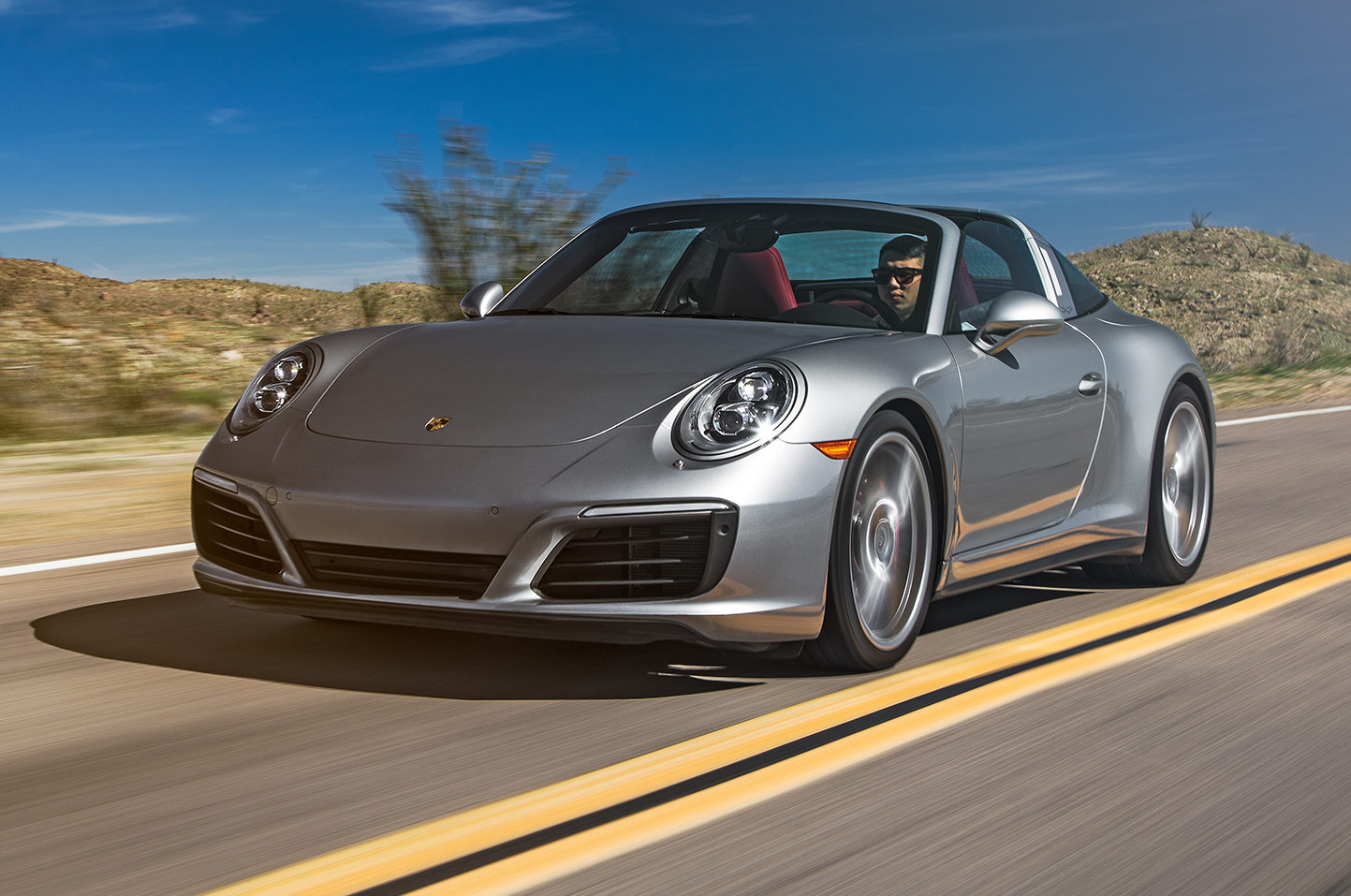Foto van PORSCHE 911 TARGA 4