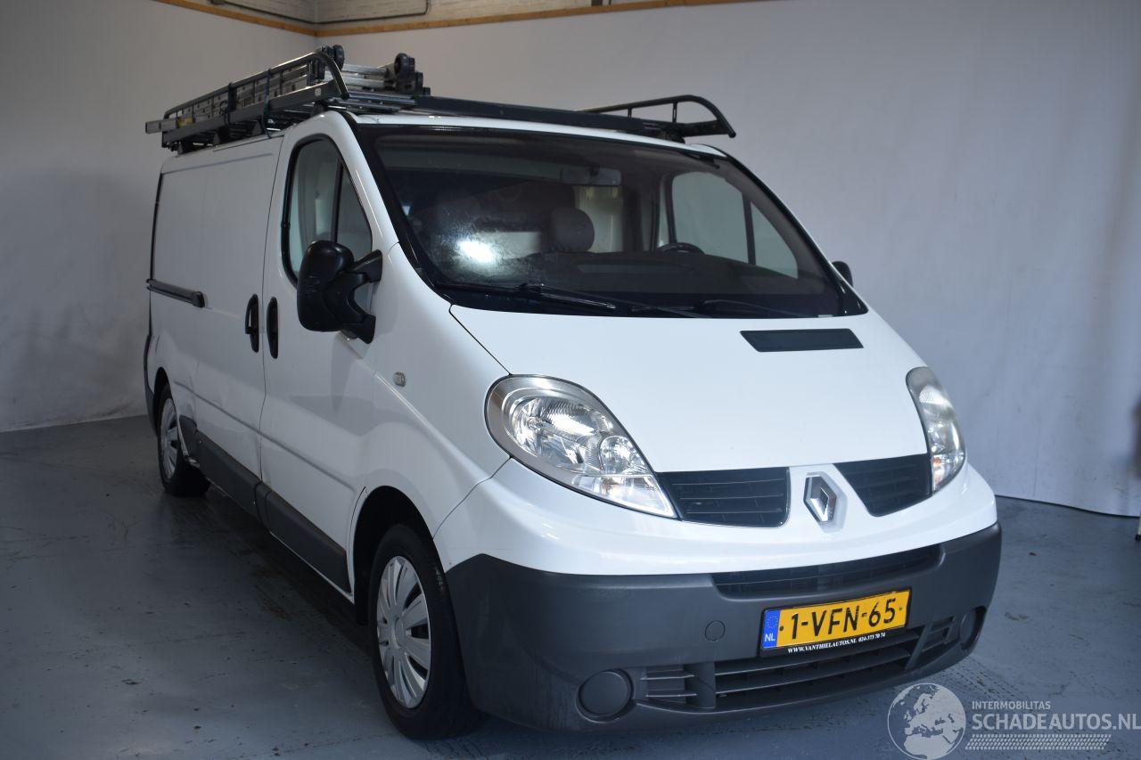 Renault Trafic T29 L2/h1 2.0 Dci 66kw E4  2009 - voorkant