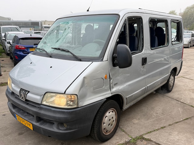 Peugeot Boxer 290c 2.2hdi  2002 - voorkant