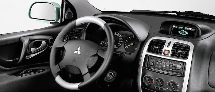 Mitsubishi Space Star  2005 - voorkant
