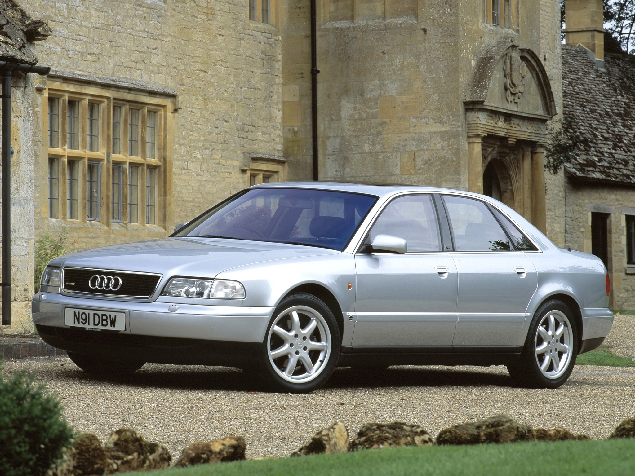 Foto van AUDI A8