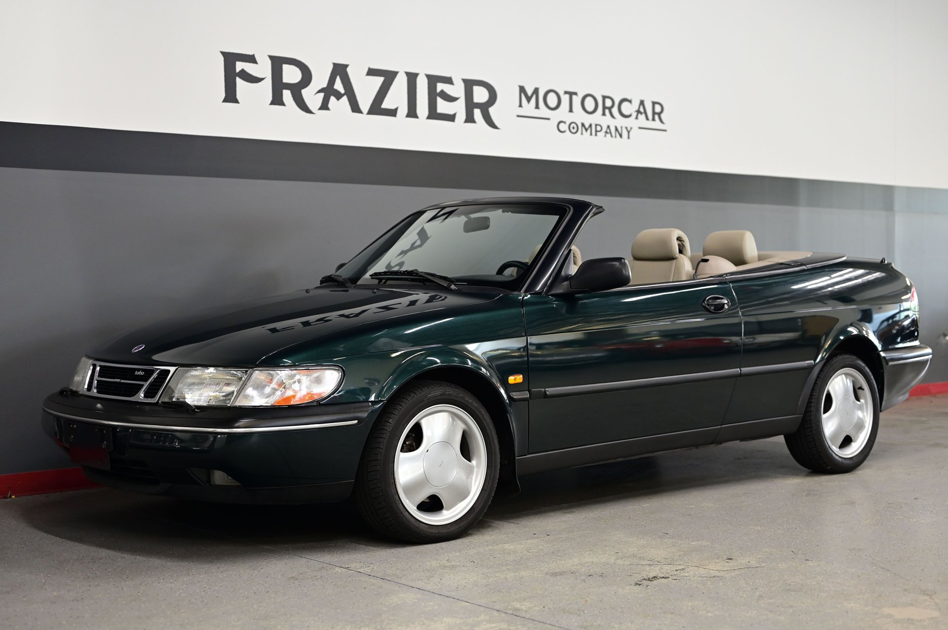 Foto van SAAB SAAB 900