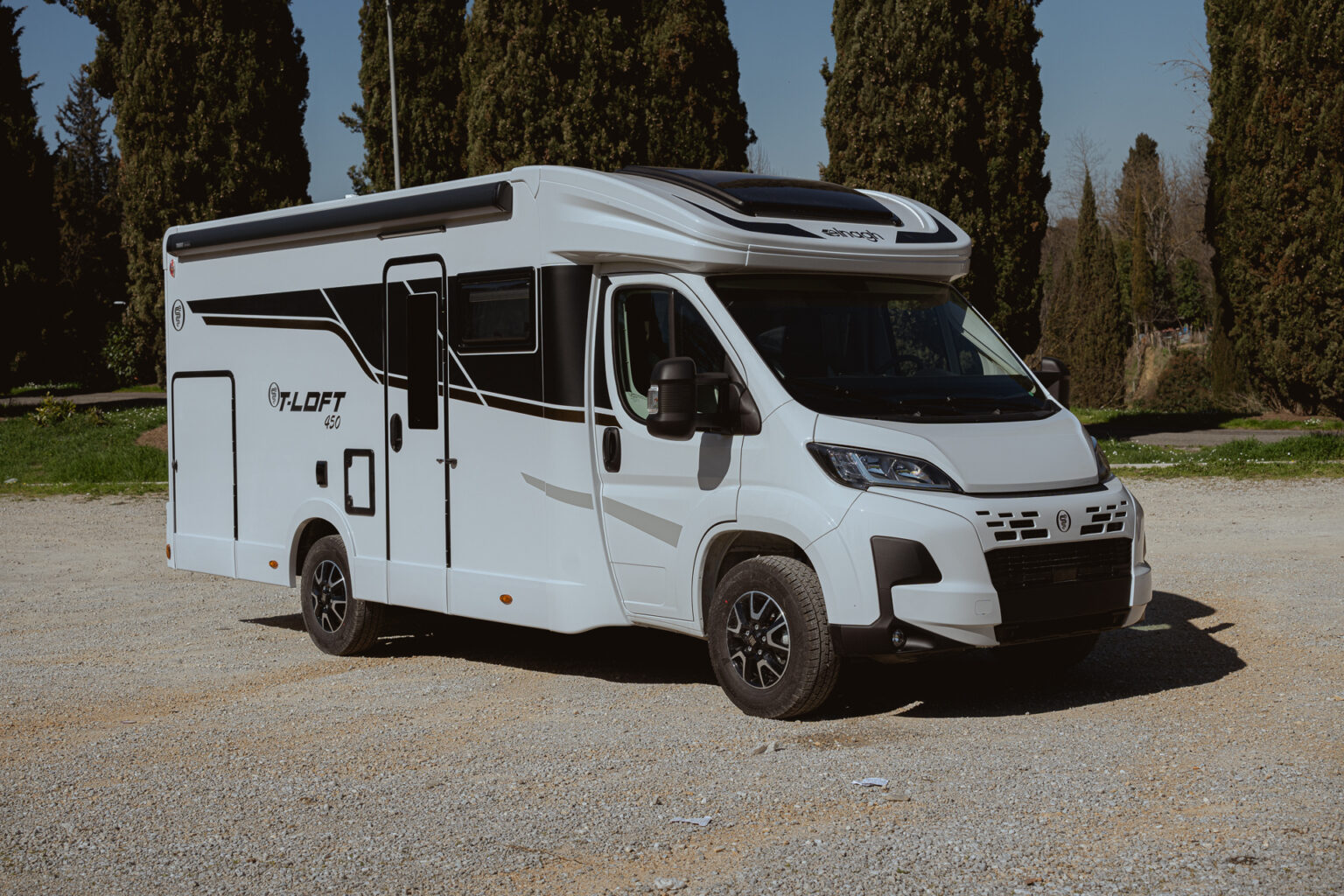 Foto van ELNAGH T-LOFT 450