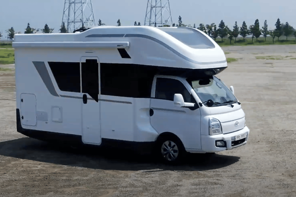 Foto van HYUNDAI H 100 KAMPEERAUTO