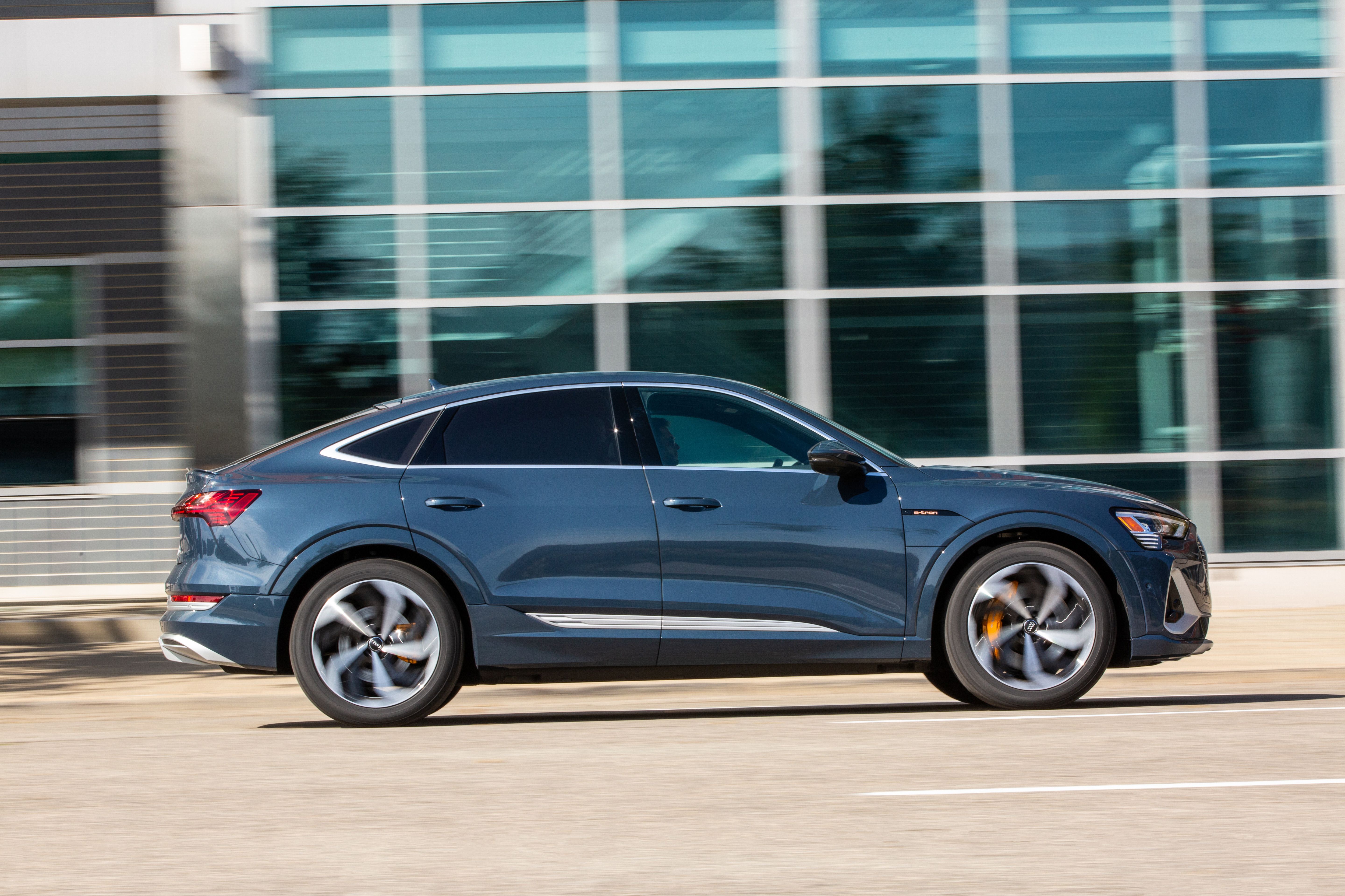 Foto van AUDI E-TRON S SPORTBACK
