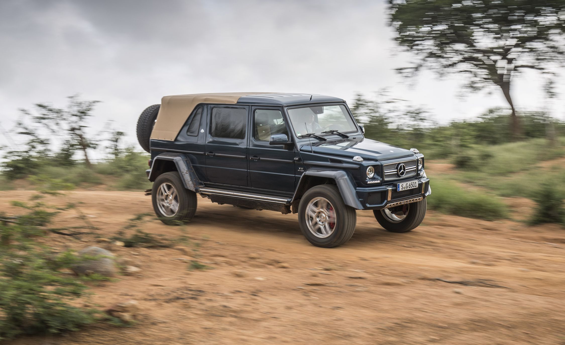 Foto van MERCEDES-BENZ G65 LANDAULET MAYBACH
