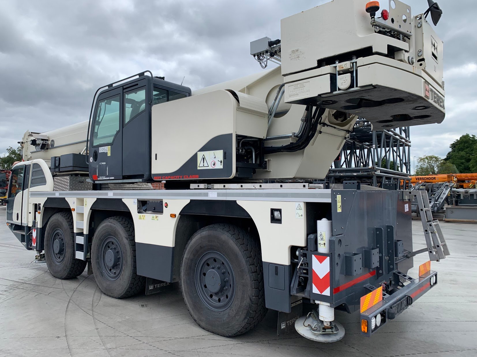 Foto van CHALLENGER 240