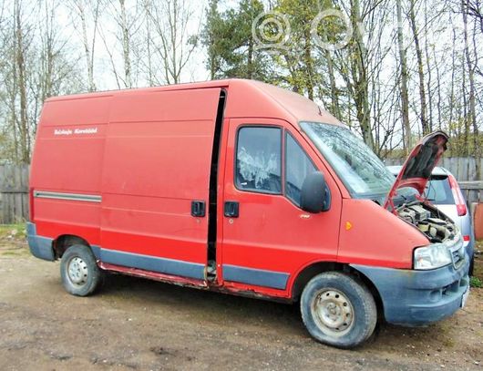 Peugeot Boxer 290cs 2.8hdi  2003 - voorkant