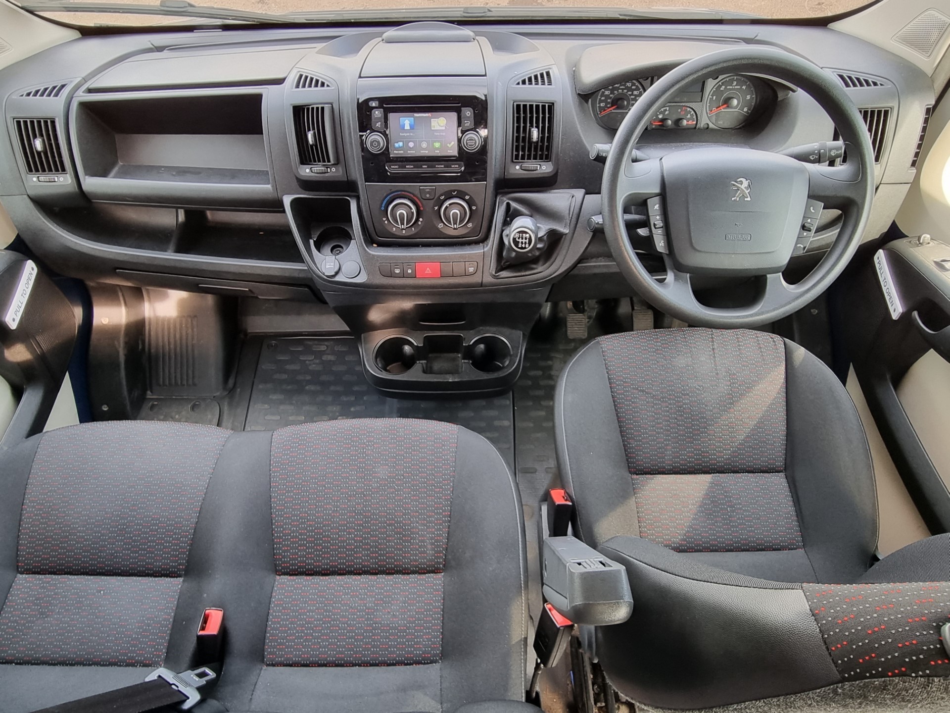 Peugeot Boxer  2017 - voorkant