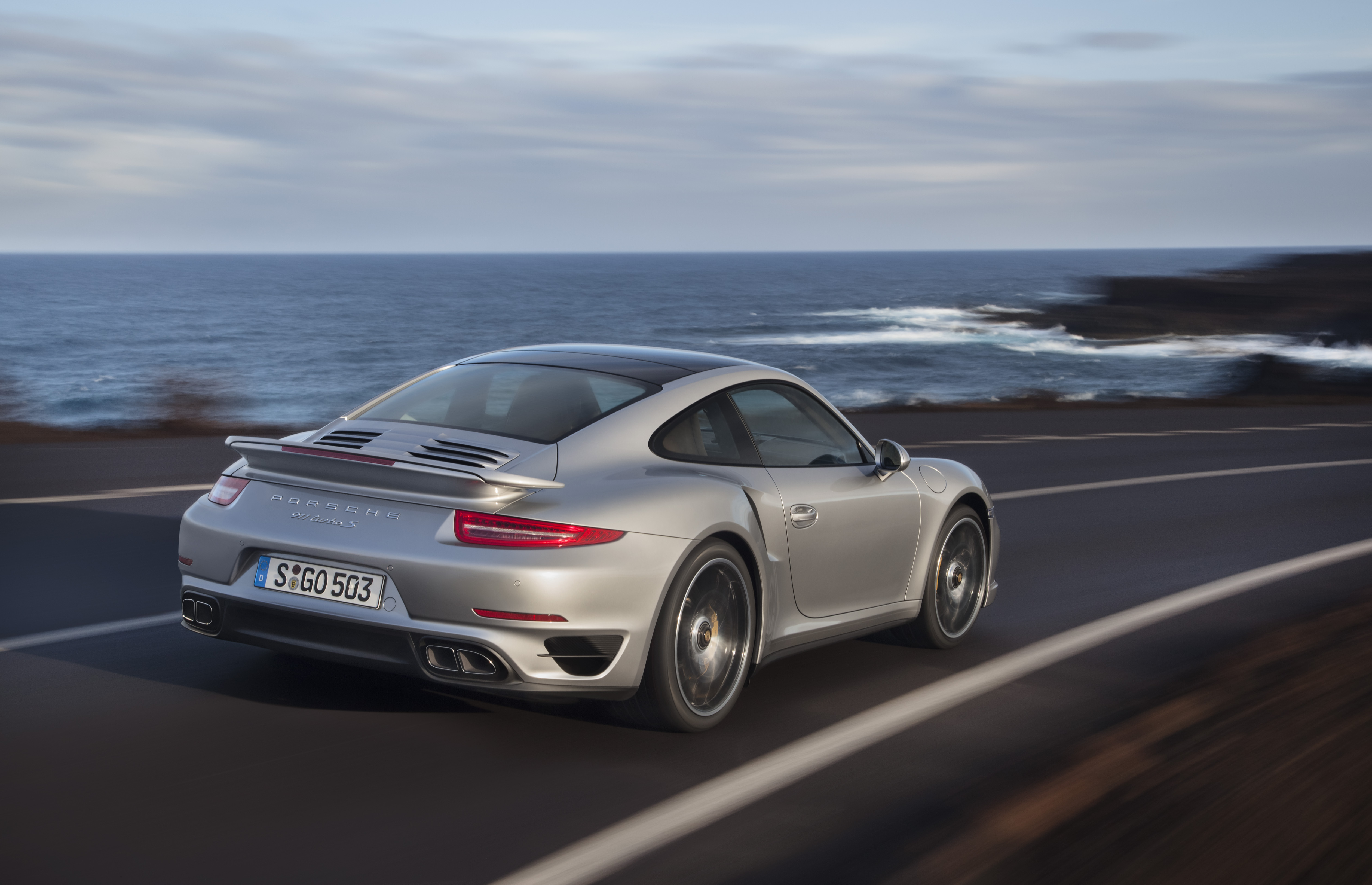 Foto van PORSCHE 911 TURBO