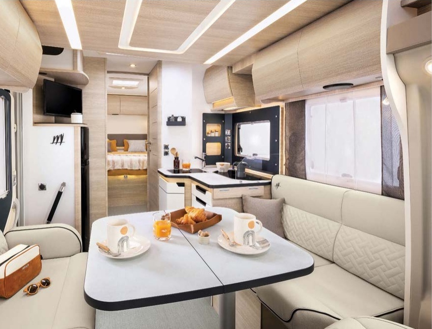 Foto van RAPIDO 696F