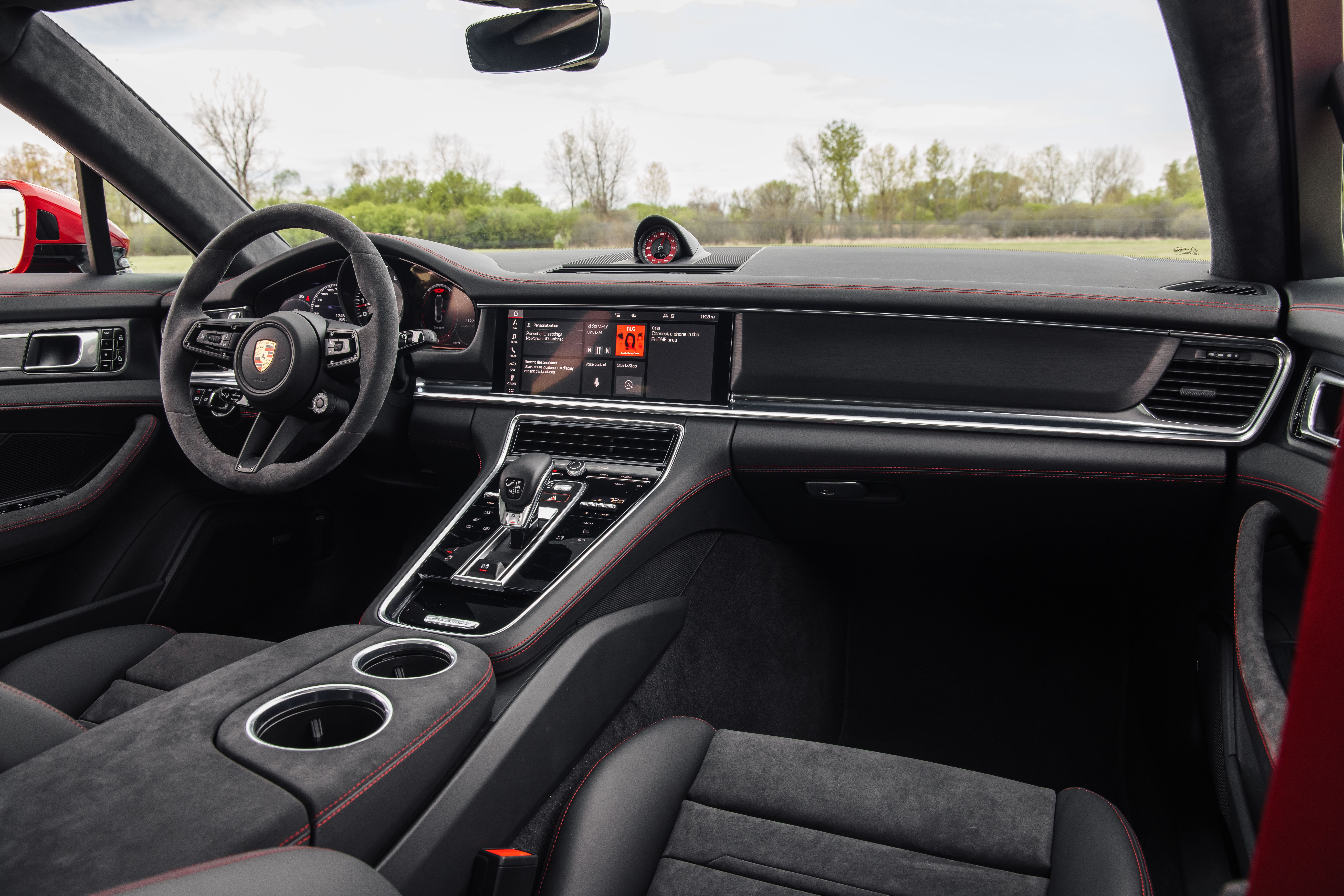 Foto van PORSCHE PANAMERA GTS
