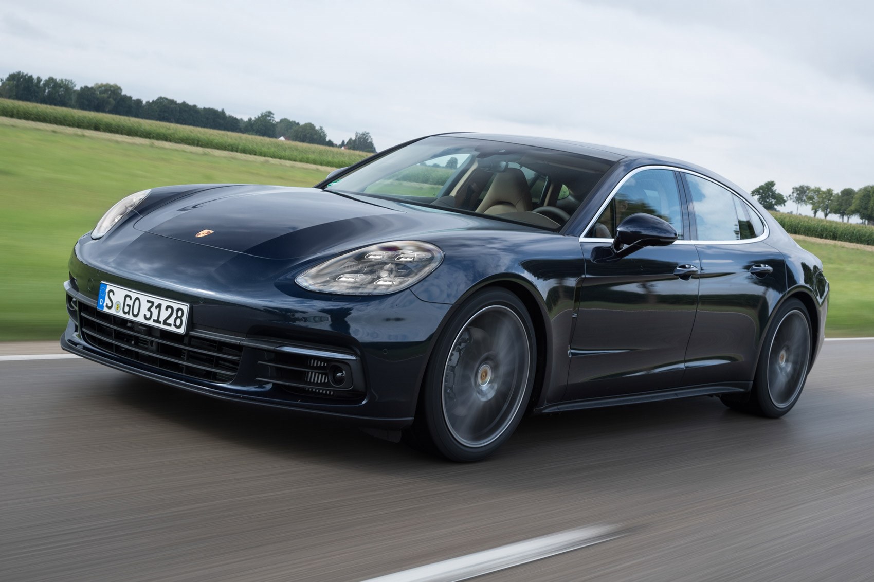 Foto van PORSCHE PANAMERA DIESEL