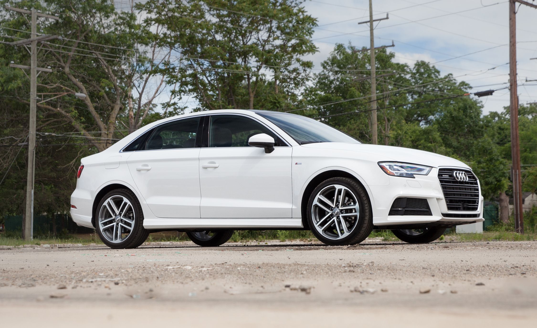 Foto van AUDI S3 LIMOUSINE