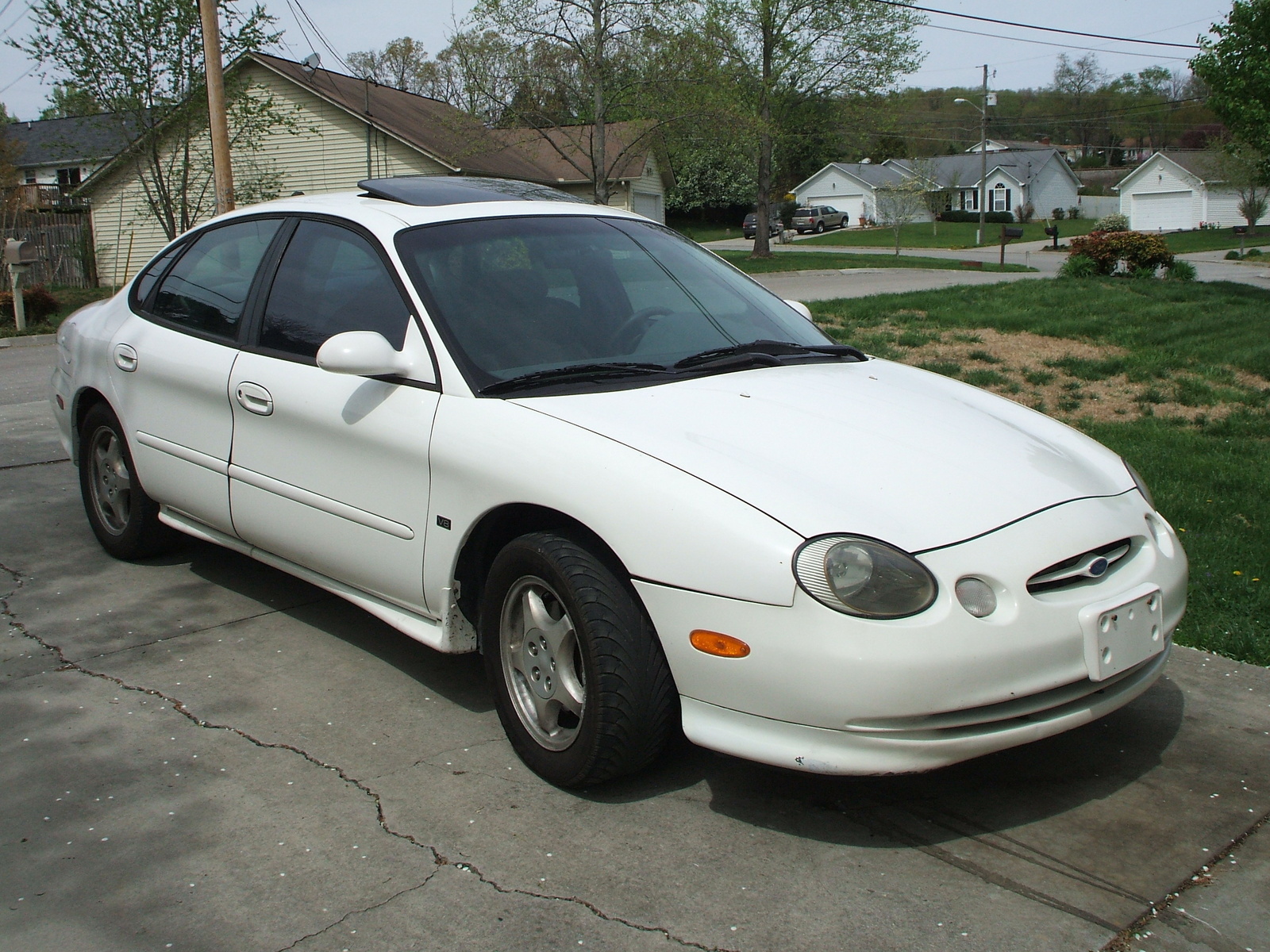 Foto van FORD FORD TAURUS