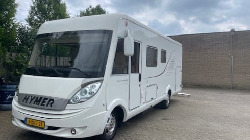 Foto van HYMER B 694 SL