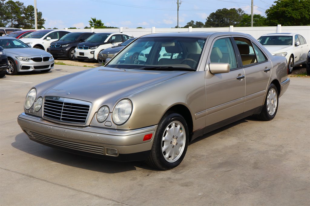 Foto van MERCEDES-BENZ E 320 4-MATIC
