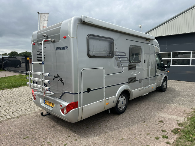 Foto van HYMER HV 562