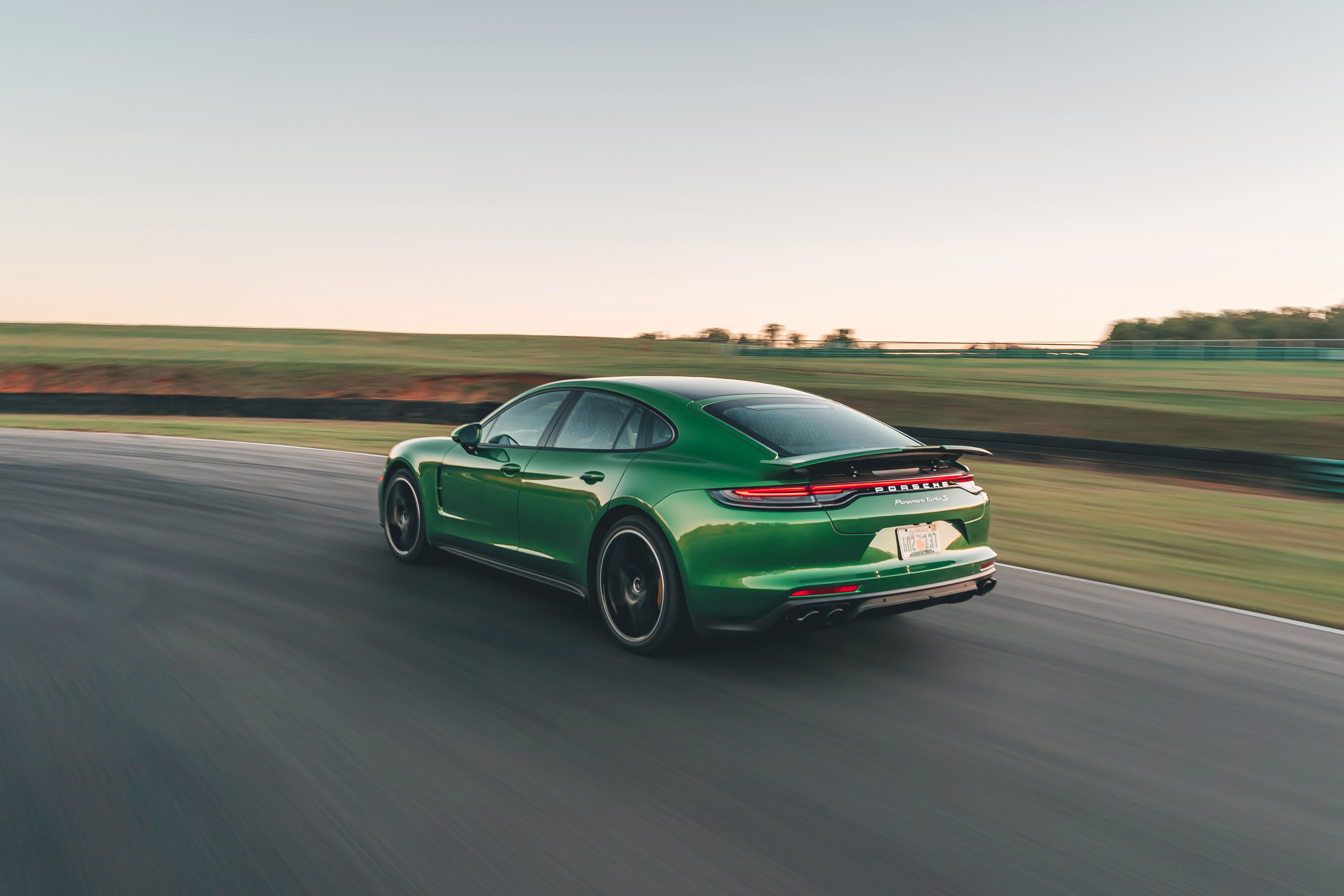 Foto van PORSCHE PANAMERA TURBO S