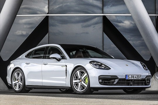 Foto van PORSCHE PANAMERA 4S E-HYBRID