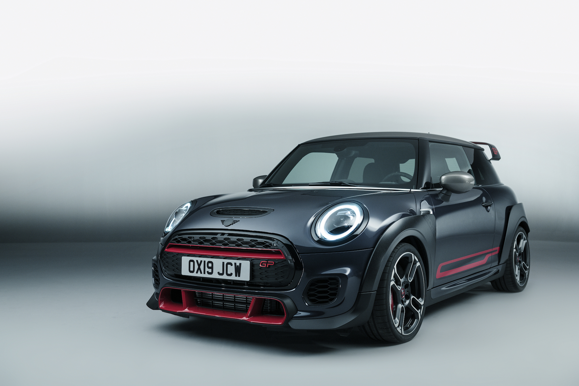 Mini Cooper  2023 - voorkant