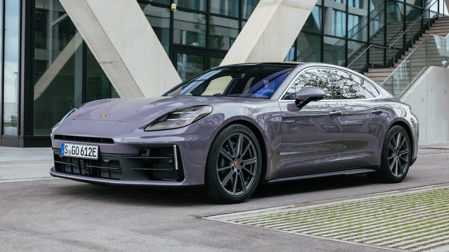 Foto van PORSCHE PANAMERA 4 E-HYBRID