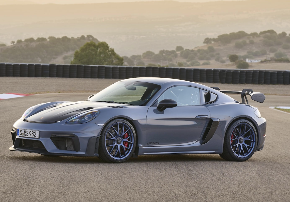 Foto van PORSCHE 718 Cayman GT4 RS