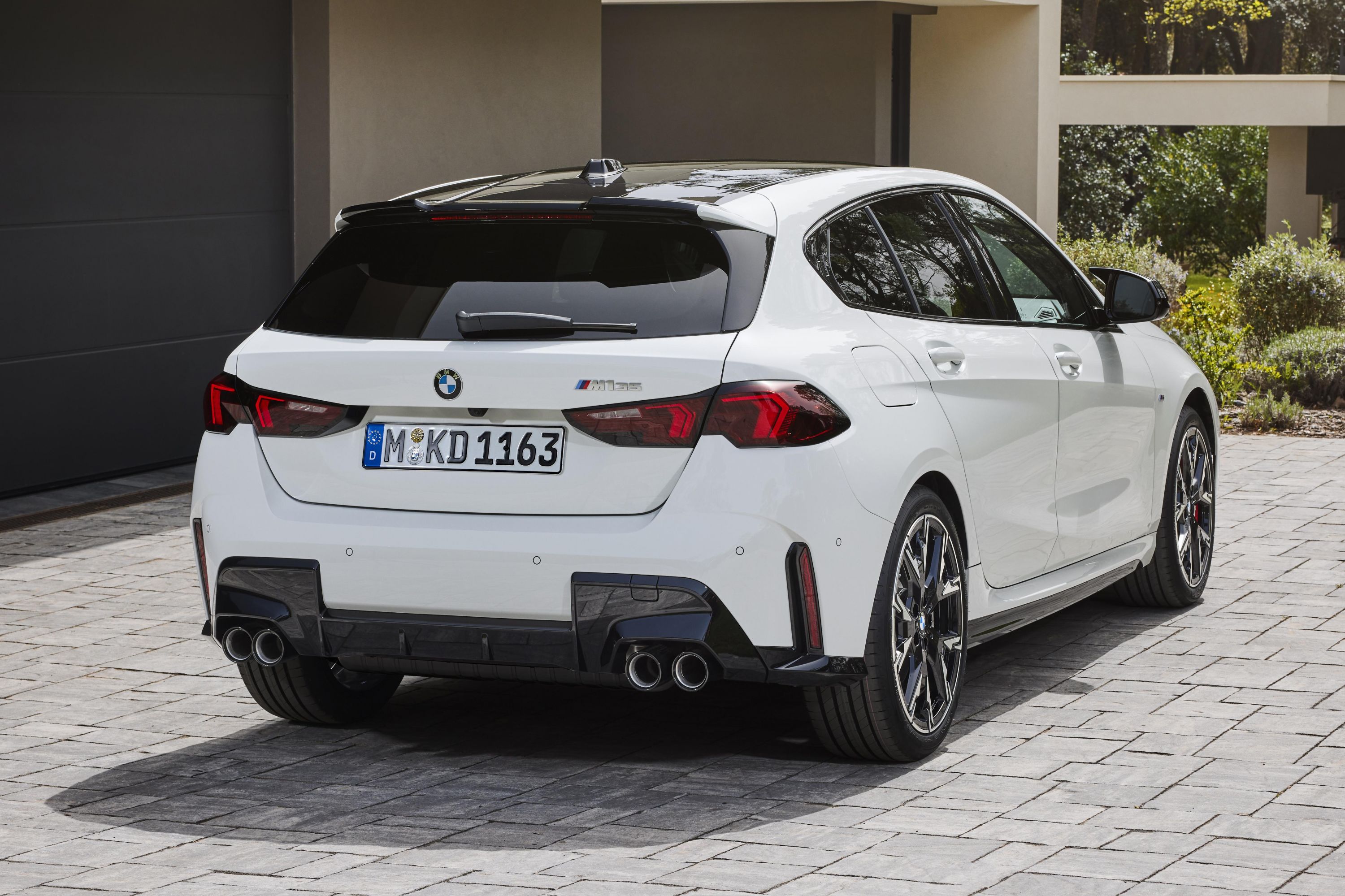 BMW 118i  2025 - voorkant