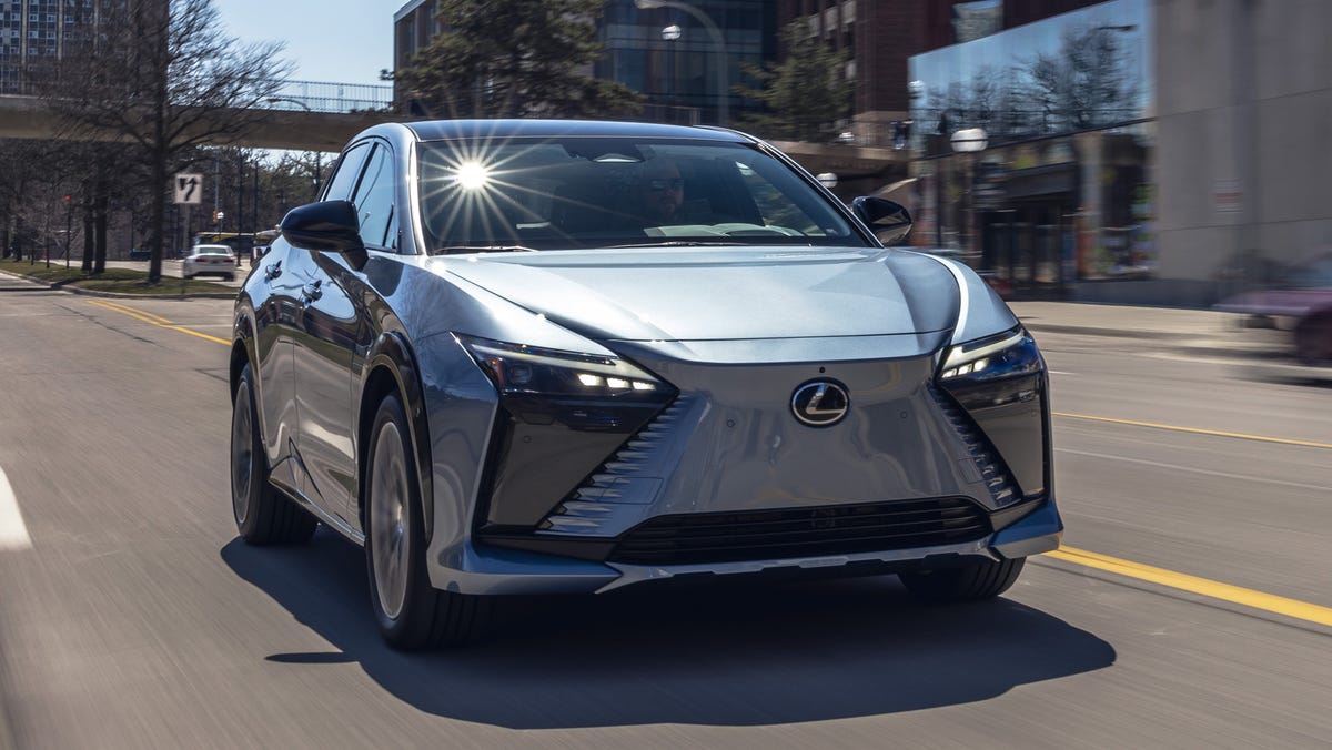 Foto van LEXUS LEXUS RZ450E