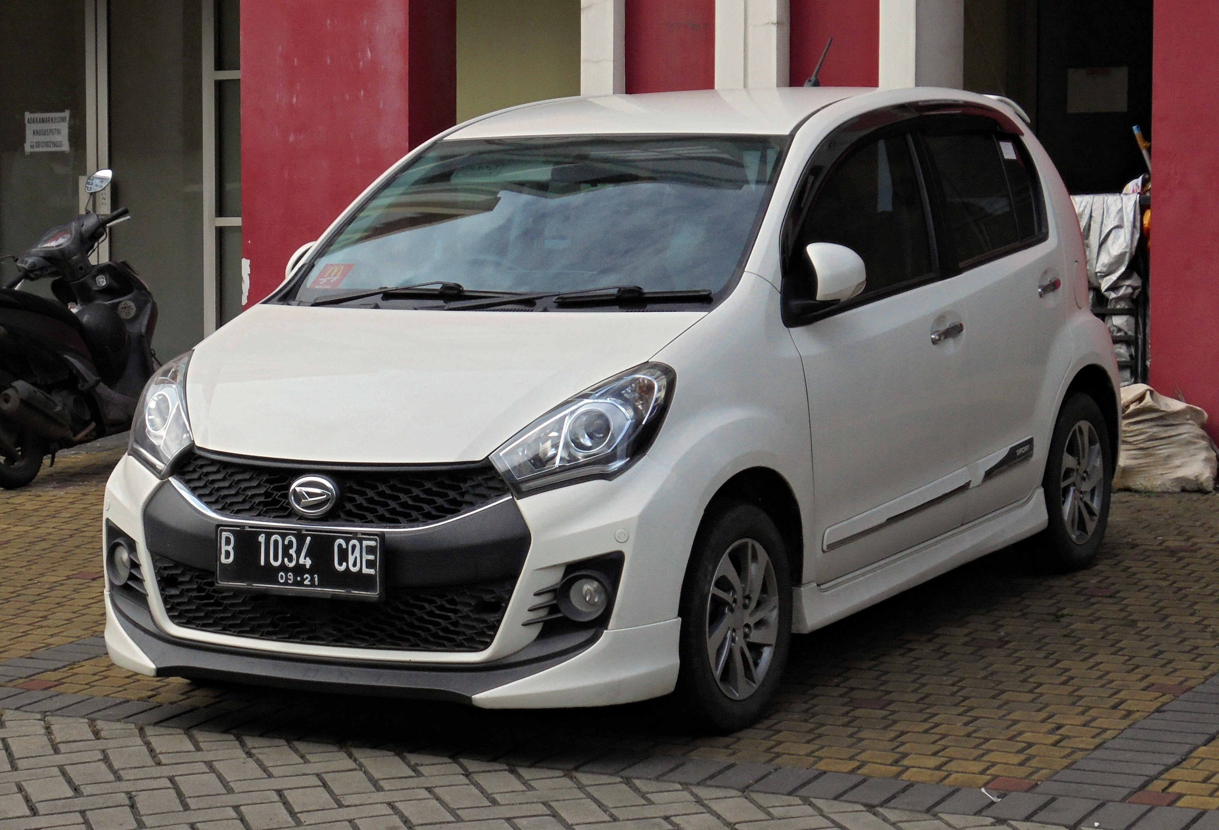 Foto van Daihatsu Sirion 2