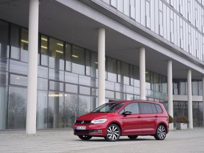Volkswagen Touran  2021 - voorkant